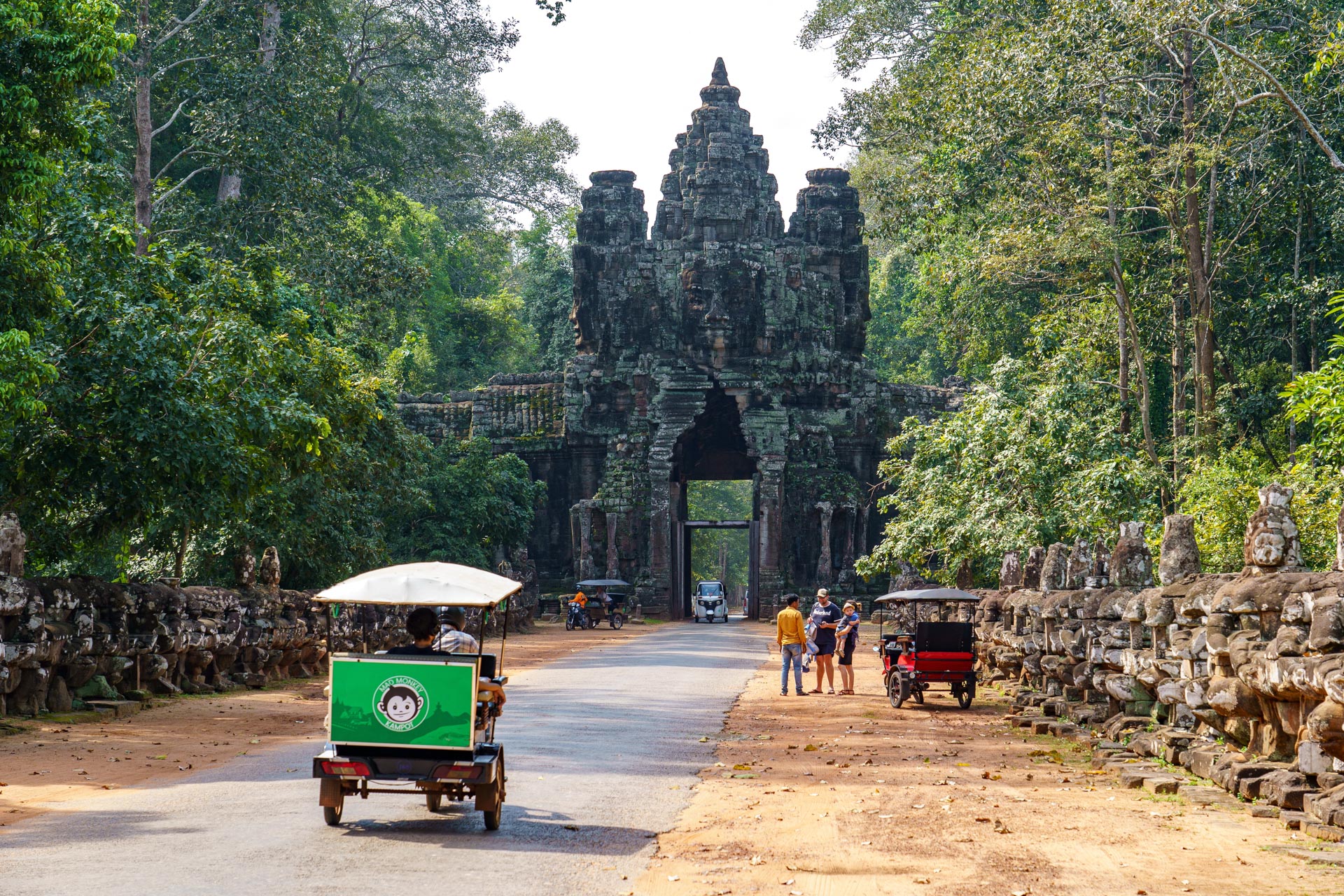 Angkor Wat - Angkor Tom Gate - fareast247