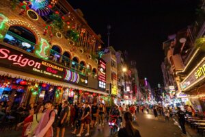 HCMC - Night Street People - fareast247