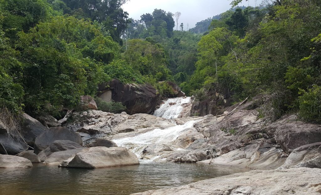 Nha Trang waterfall RS - Fareast247